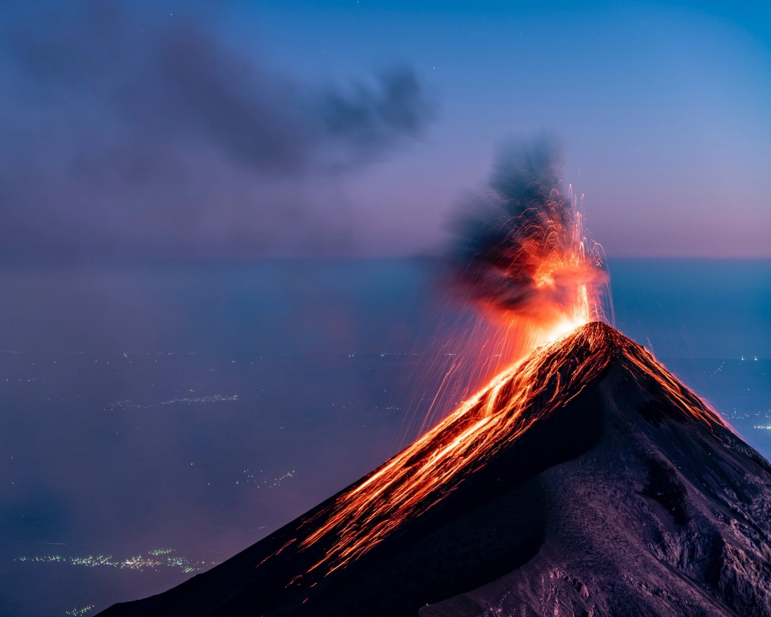Вулканы Мира: Путеводитель по Огненным Гигантам
