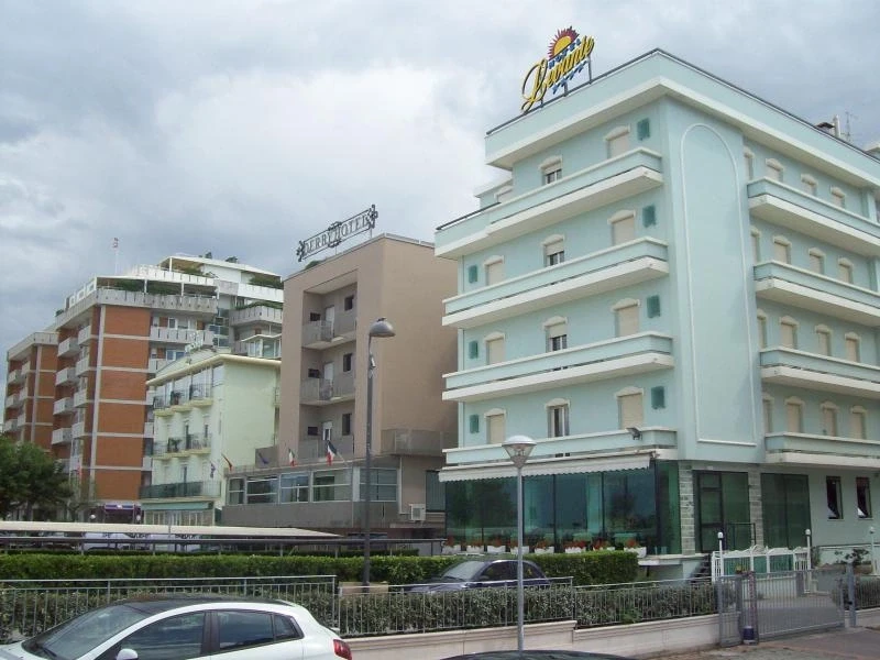 Римини, Levante 4*