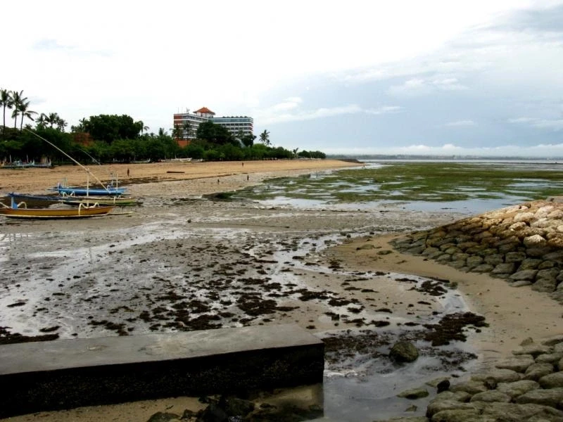 Отлив (Санур)