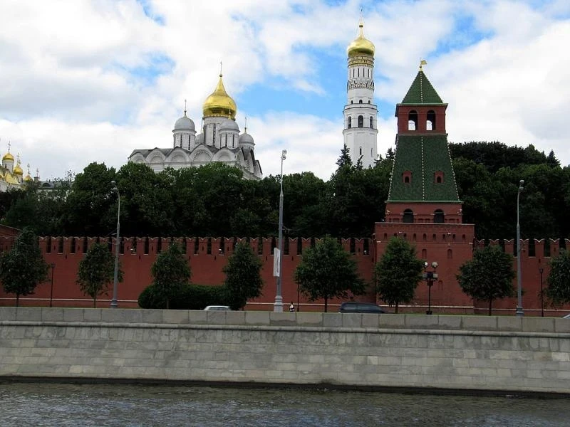 Наша Москва. Прогулка на кораблике по Москве реке. Кремль
