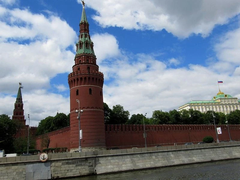 Наша Москва. Прогулка на кораблике по Москве реке. Кремль