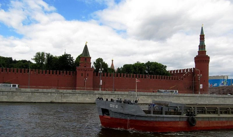 Наша Москва. Прогулка на кораблике по Москве реке. Кремль