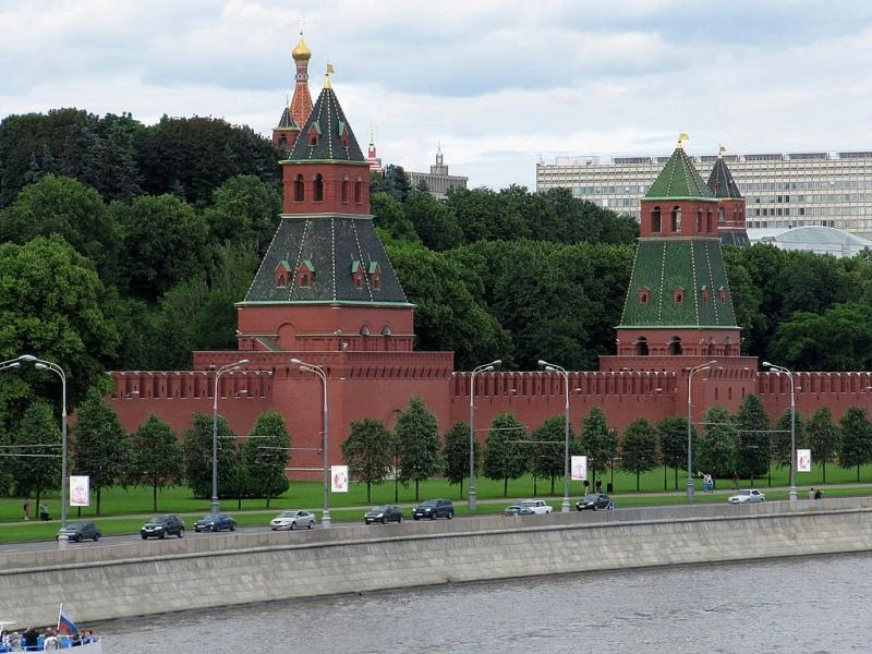 Наша Москва. Прогулка на кораблике по Москве реке. Кремль