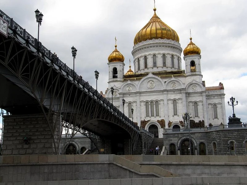 Наша Москва. Прогулка на кораблике по Москве реке. Храм Христа Спасителя