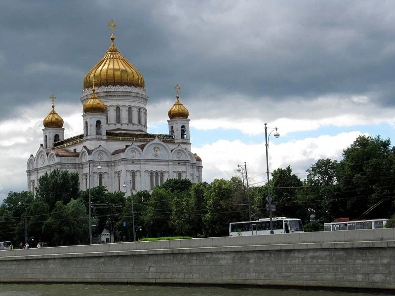 Наша Москва. Прогулка на кораблике по Москве реке. Храм Христа Спасителя