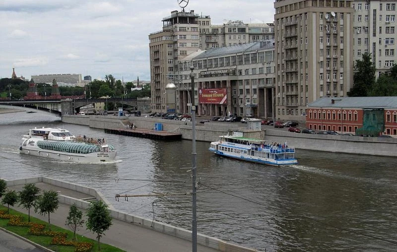 Наша Москва. Прогулка на кораблике по Москве реке.