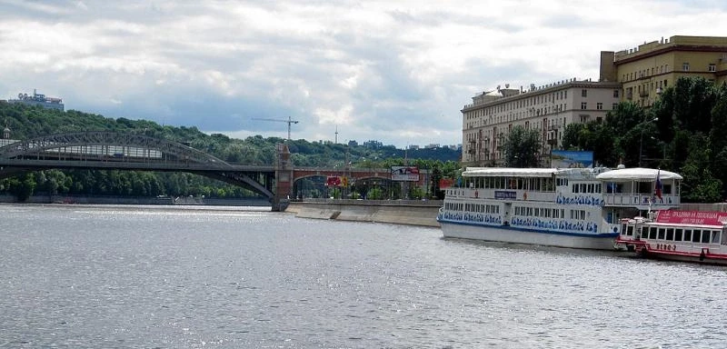 Наша Москва. Прогулка на кораблике по Москве реке. Новоандреевский мост