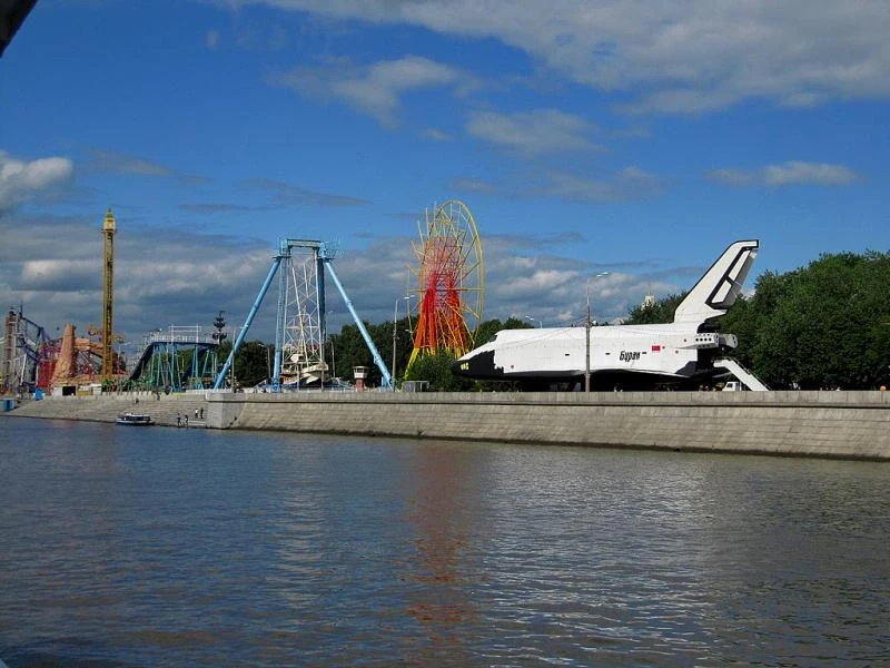 Наша Москва. Прогулка на кораблике по Москве реке.ЦПКиО им.Горького