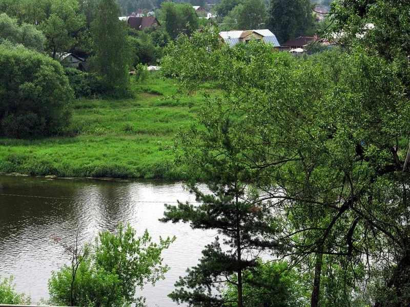 Звенигород стоит на реке Москве