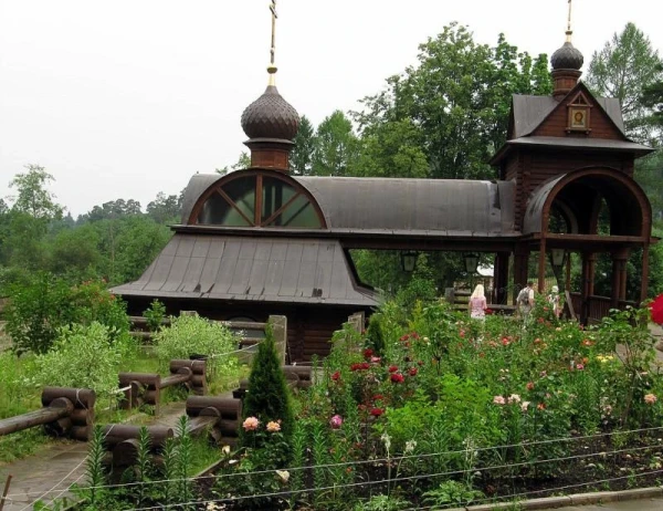 Саввино - Сторожевский Монастырь. Купель и Св. Источники