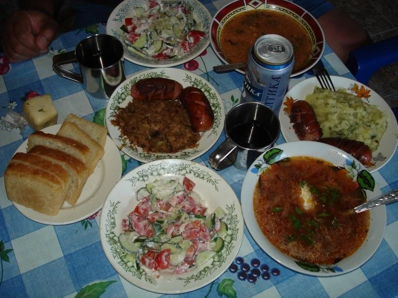 Обед (300 рублей на двоих)