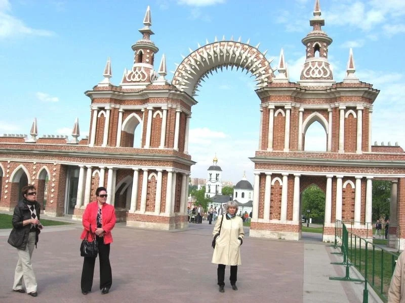 Галерея с аркой