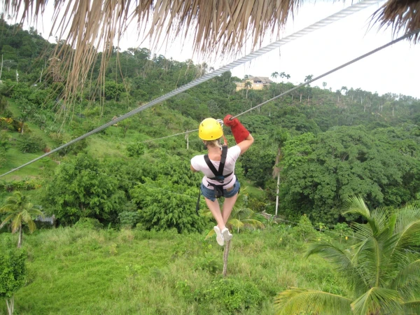 На экскурсии ZipLines...страшновато сначала, а потом одно наслаждение