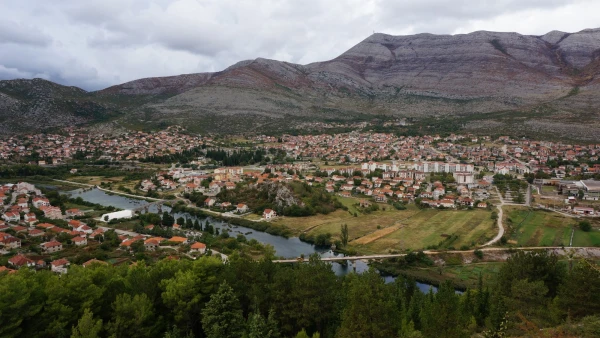 Панорама на Требинье и река Требишница