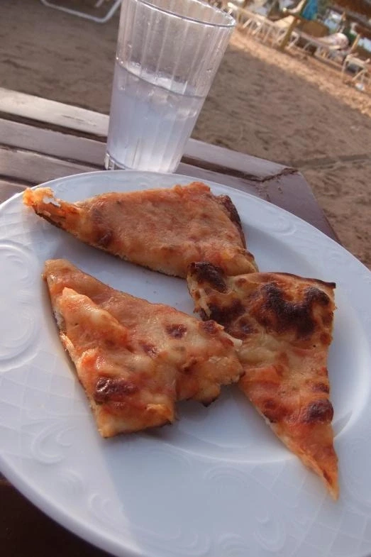 Любимая пицца на пляже
