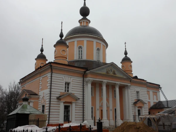 Хотьково. Комплекс церквей, посвященных родителям Сергия Радонежского.