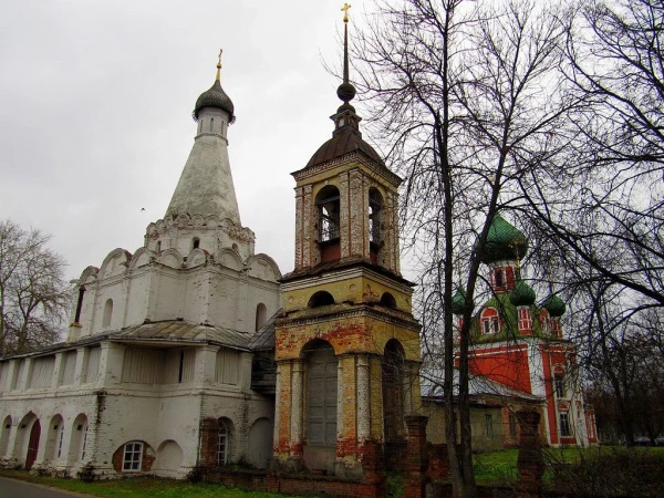 Переславль-Залесский. Церковь Петра Митрополита