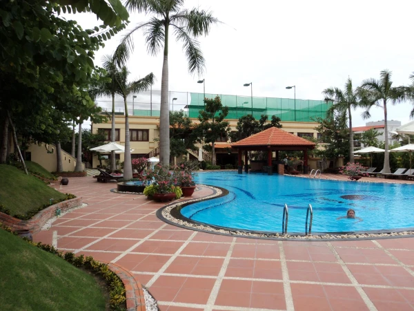 Tien Dat Mui Ne Resort 3*.Новая территория.Корт на крыше.