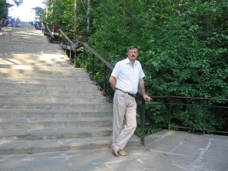 Спуск к реке