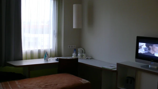 Campanille Cornella 3*