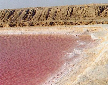 ( фото с интернета)Вот так вода  меняет цвет