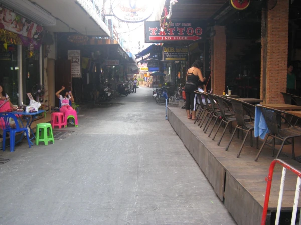 Walking Street днём