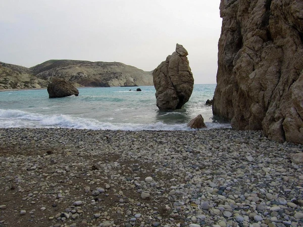 Скалы, море