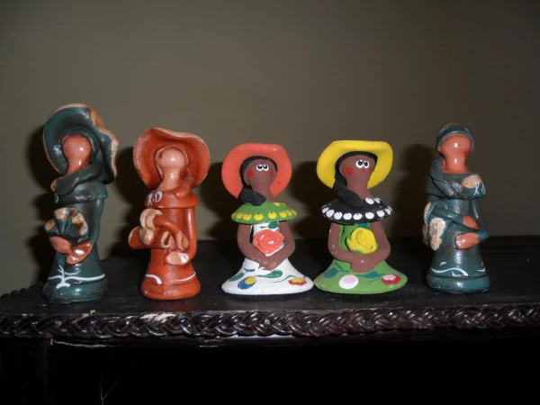 Местные куклы без лица