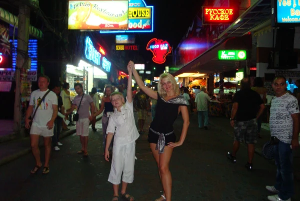 Walking street-злачное место Паттайи