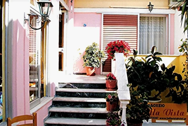 Отель "Bella vista".
