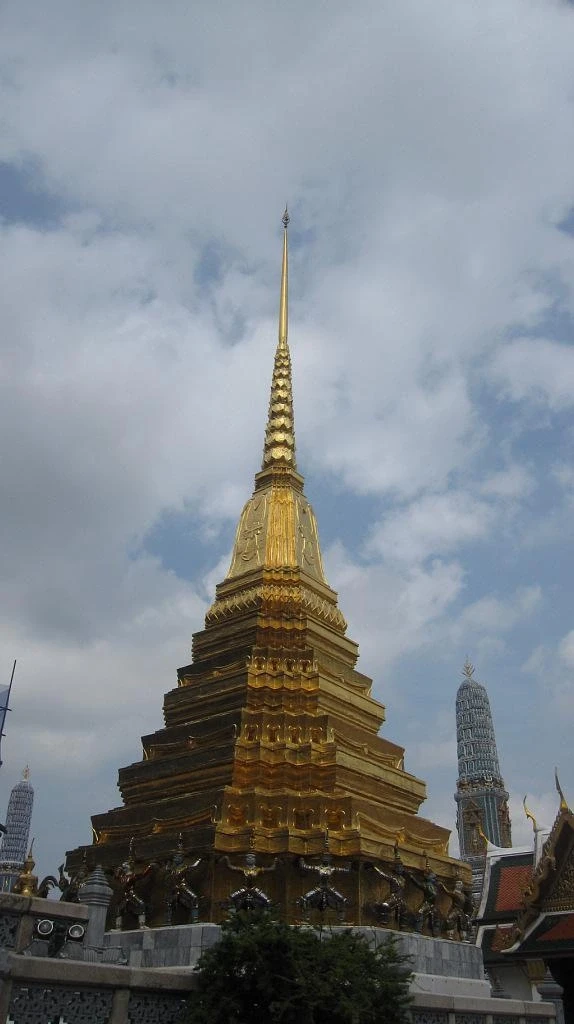 Wat Saket (Храм золотой горы)