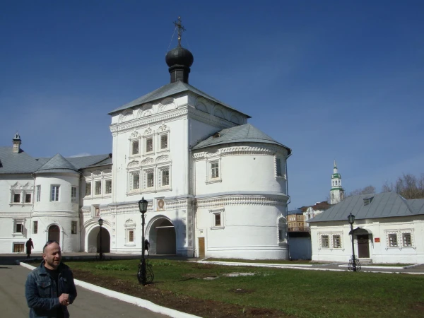 Никольская надвратная церковь