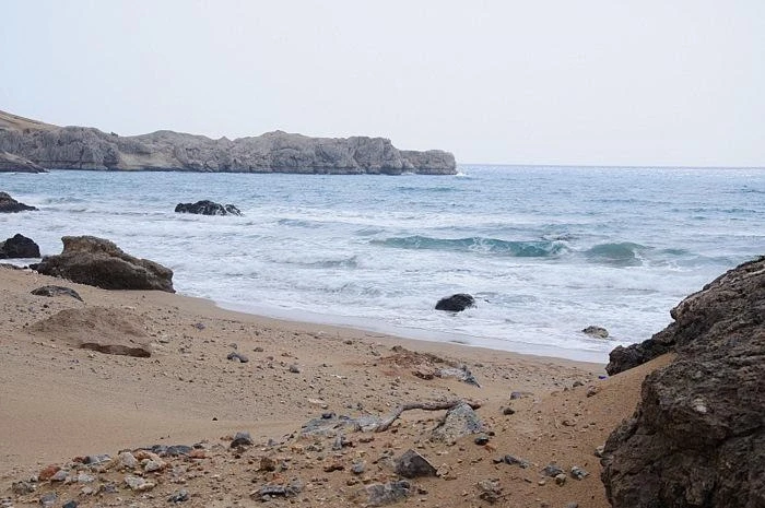 TSAMBIKA BEACH