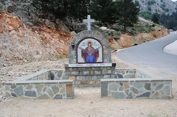 Восхождение к TSAMBIKA MONI. Начало дороги