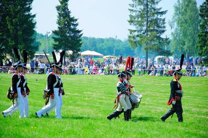 Бородино. Военно-исторический праздник «Стойкий оловянный солдатик». Подготовка к бою