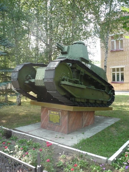 Первые отечественные танки