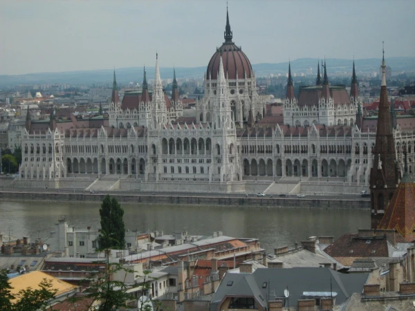 Здание парламента