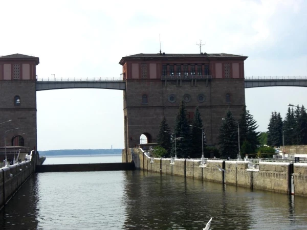 за шлюзом Рыбинское море