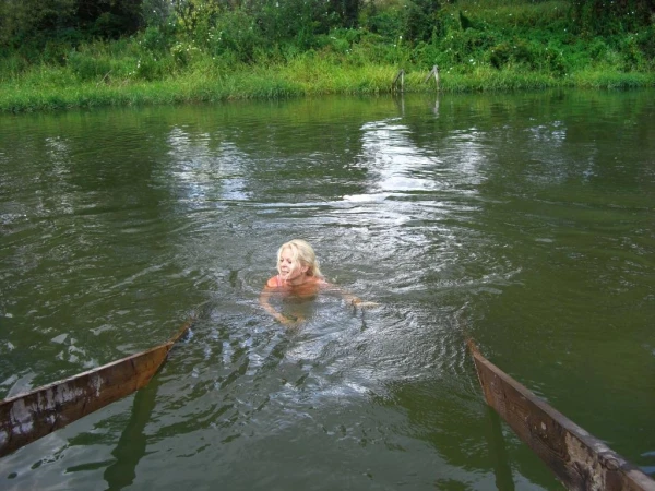 вода очень холодная
