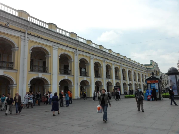 Гостиный двор - первый торговый центр, 1785 год. -)))