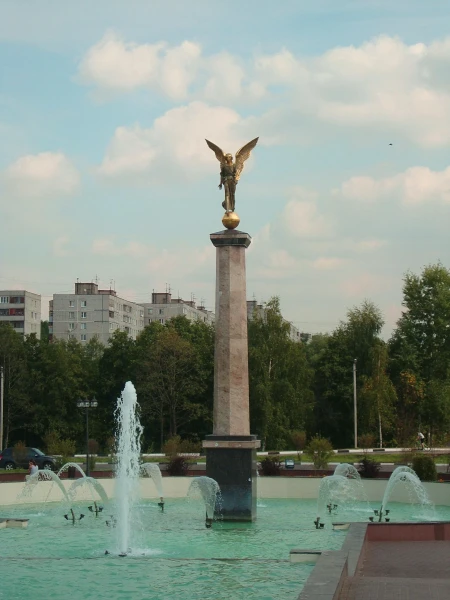 Фонтаны мемориально-паркового комплекса.