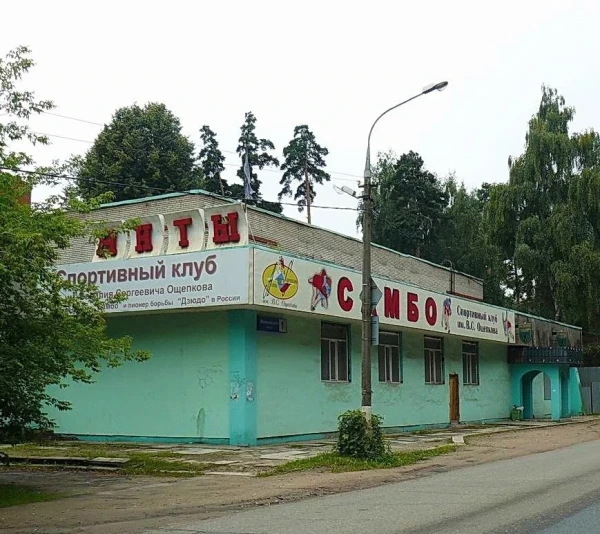 Бывший кинотеатр ПУШКИНО (западная сторона города)