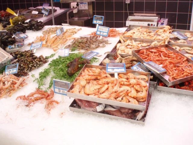 Свежайшие морепродукты на рынке в Валенсии