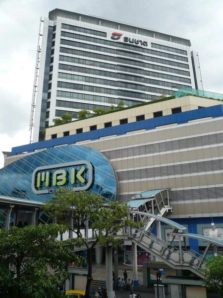 ТРЦ "Tokyu MBK" (по пути к станции National Stadium)