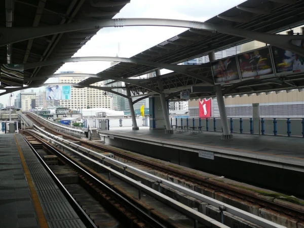 BTS SkyTrain - станция National Stadium