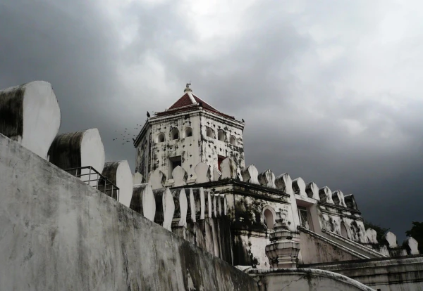 Phra Sumen Fort