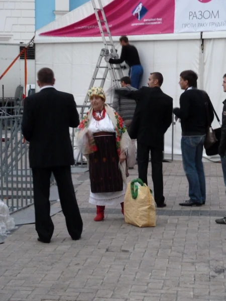 Колоритная дама 