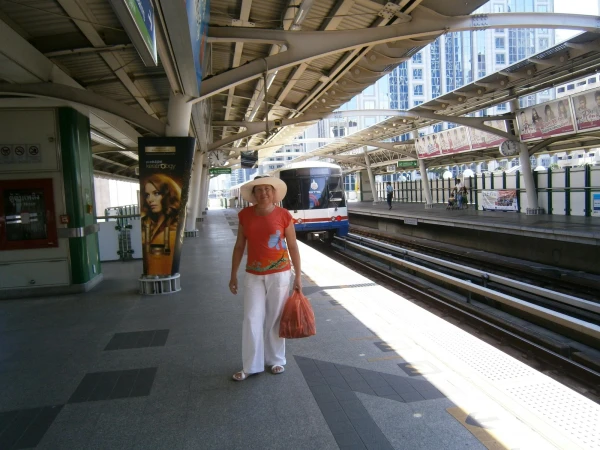 Метро поражает