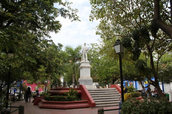 Памятник Жозе Фернандесу