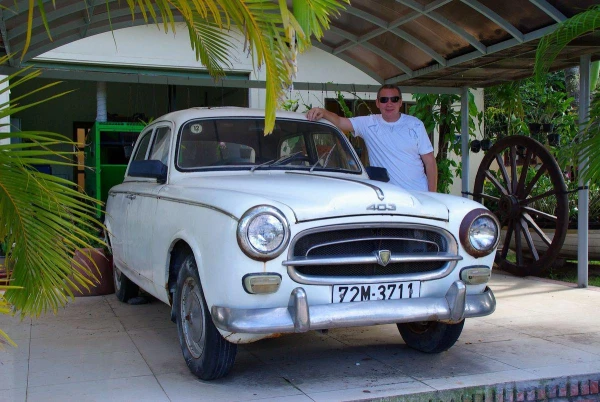 Классика (Peugeot 403)